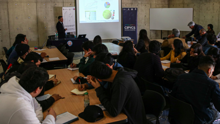 [#InfoCoWeb] Innovador taller pone en alerta el uso de energías renovables en la edificación actual en Antofagasta