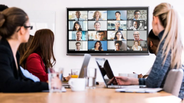 [#InfoCoWeb] ¿Estás a full en reuniones y presentaciones online? Conoce las claves para que sean exitosas