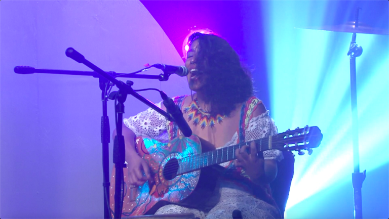 ANTOFAGASTINA PAME LAWEN LANZA “SEMILLA CÓSMICA”