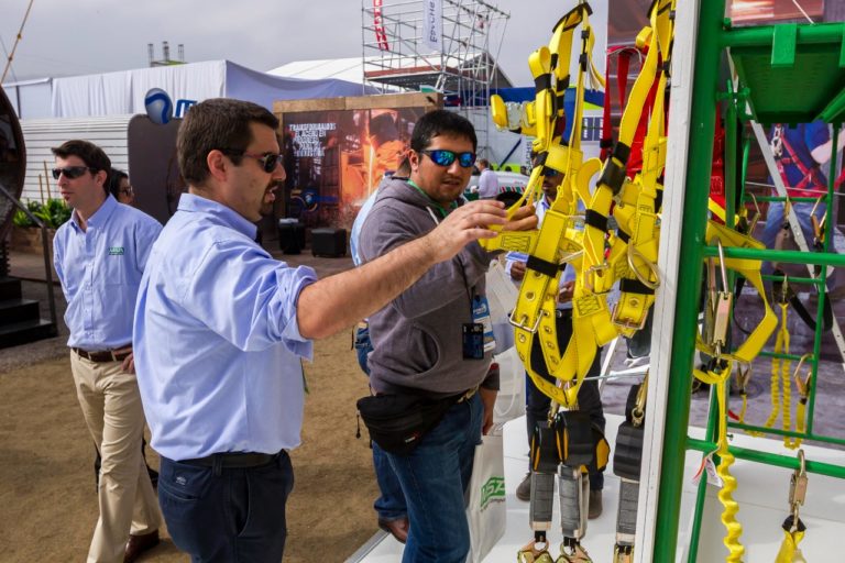 POSTULA AL PUNTO DE ENCUENTRO DE EMPRENDEDORES PARA EXPONOR