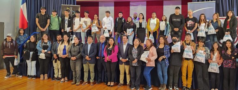 CRECE CON TU PUERTO: PROGRAMA DE ATI QUE CAPACITARÁ A 30 ESTUDIANTES DEL CEIA B-32 DE ANTOFAGASTA