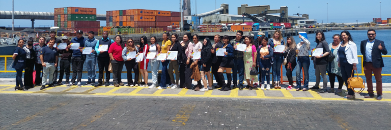 ALUMNAS Y ALUMNOS DEL CEIA B-32 FINALIZAN CON ÉXITO EL PROGRAMA CRECE CON TU PUERTO