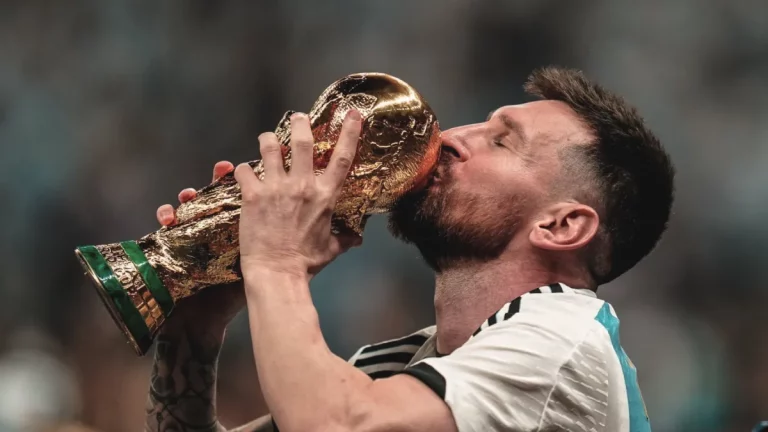 EL MÁS GRANDE EN LA HISTORIA DEL FÚTBOL