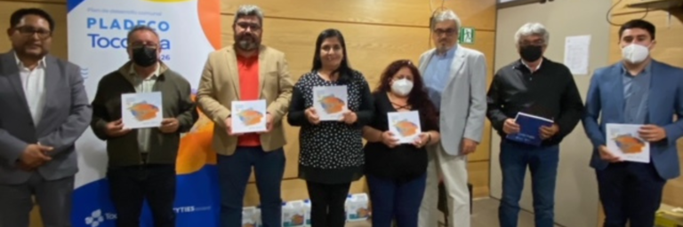 REALIZAN ENTREGA DEL PLADECO TOCOPILLA 2022-2026