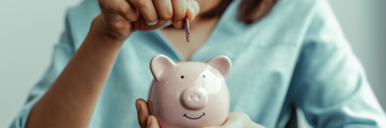 Busca si debes recibir el tercer pago del Aporte Familiar Permanente