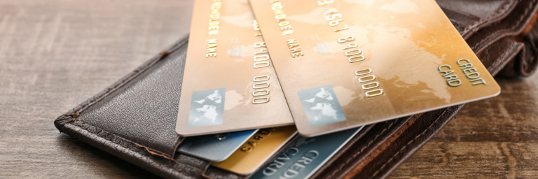 ¿Conoces los cobros en las tarjetas que usas?
