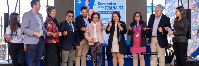 Más de 800 personas asisten a Feria Laboral Sence
