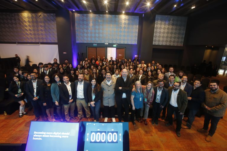 EXPOSITORES ENTREGARON DATOS Y CONSEJOS PARA ENFRENTAR LA GUERRA POR EL TALENTO